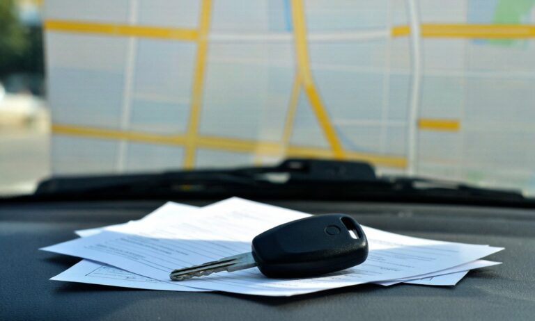 4WD Rental in Xinjiang: What to Book for Mountain & Desert Roads